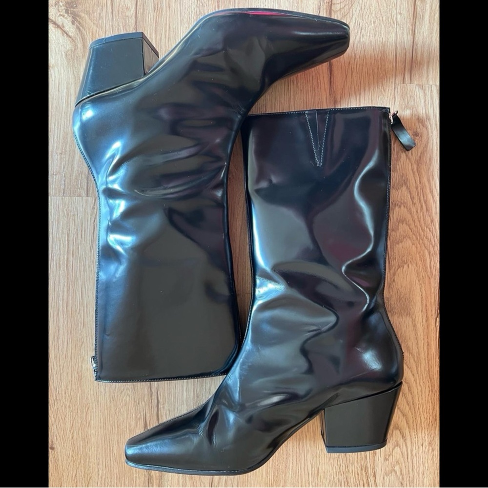 About Arianne Boots - Picture 5 of 8